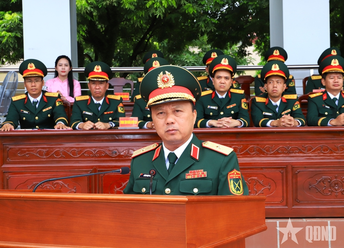 Thiếu tướng Phùng Ngọc Sơn, Phó chủ nhiệm - Tham mưu trưởng Tổng cục Hậu cần - Kỹ thuật dự và chỉ đạo buổi lễ. 