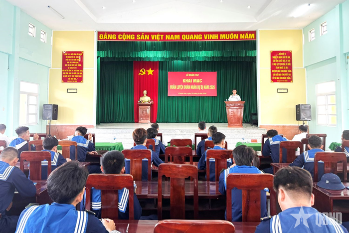 Quang cảnh buổi khai mạc.