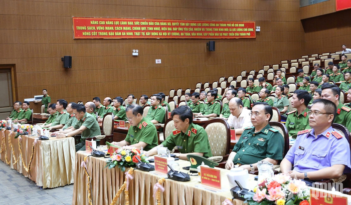 Đại biểu dự Lễ trao thưởng thành tích xuất sắc trong đấu tranh Chuyên án 126N. Ảnh đơn vị cung cấp
