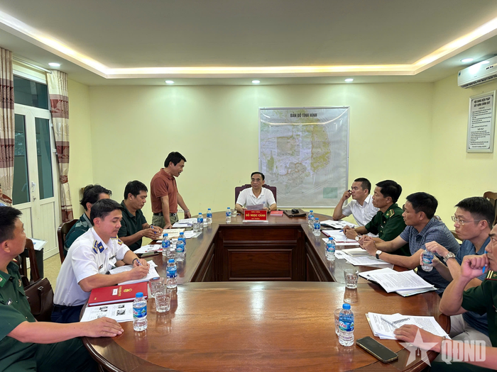 Các lực lượng họp ban chuyên án. Ảnh đơn vị cung cấp