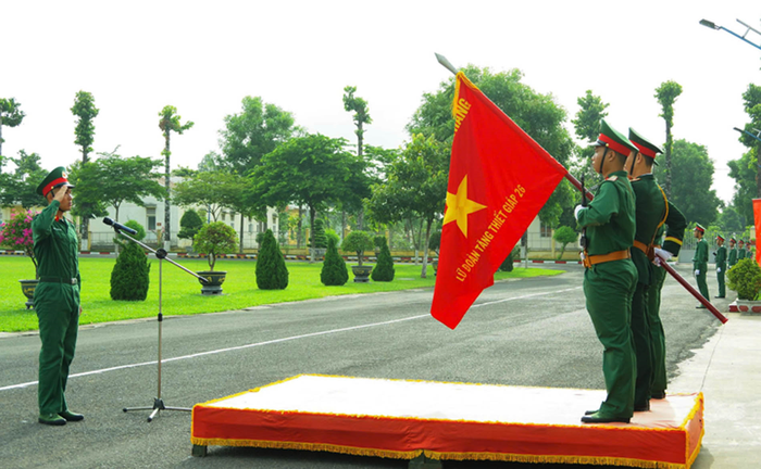 CSM thực hiện nghi thức tuyên thệ trước Quân kỳ Quyết thắng.
