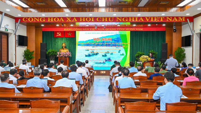  Hội nghị sơ kết đánh giá kết quả thực hiện nhiệm vụ chống khai thác thủy sản bất hợp pháp, không báo cáo và không theo quy định (IUU) 6 tháng đầu năm 2026 và phương hướng, nhiệm vụ 6 tháng cuối năm 2026, sáng 10-6. Ảnh: MẠNH THẮNG 