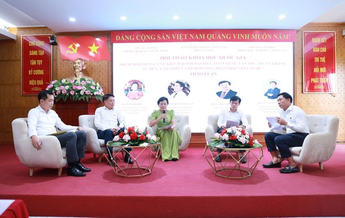  Hội thảo nhận được hơn 100 tham luận, ý kiến đóng góp của các nhà khoa học, chuyên gia, nhà quản lý và các địa phương. Ảnh: NGUYỄN CHẮT 