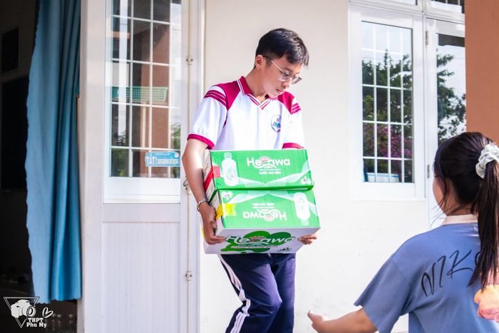  Các tình nguyện viên tích cực trong mọi hoạt động 