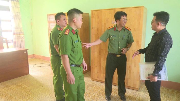  Kiểm tra công tác tổ chức thi tốt nghiệp THPT tại Đặc khu Phú Quý (tỉnh Lâm Đồng) 