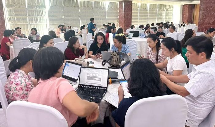 Giáo viên tiếng Anh tỉnh Thanh Hóa tham gia tập huấn chuyên môn. Ảnh: NVCC