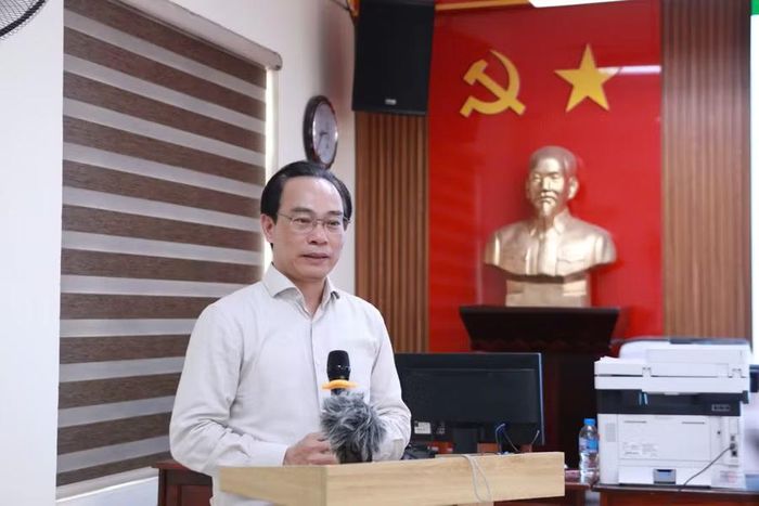 Bộ trưởng phát biểu khi làm việc tại Điểm thi Trường THPT Nguyễn Du - Thanh Oai.