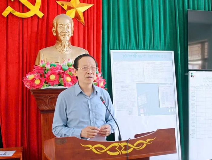 Thứ trưởng Phạm Ngọc Thưởng phát biểu tại buổi làm việc với Ban Chỉ đạo Kỳ thi tốt nghiệp THPT năm 2026 tỉnh Ninh Bình.