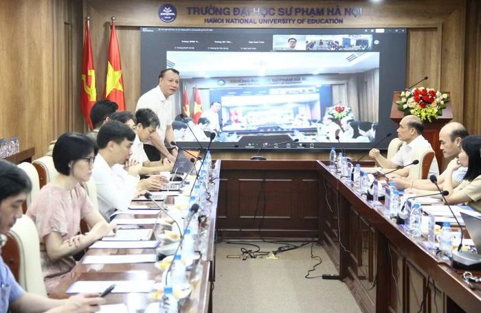 PGS.TS Nguyễn Đức Sơn - Hiệu trưởng Trường ĐH Sư phạm Hà Nội phát biểu tại hội nghị.