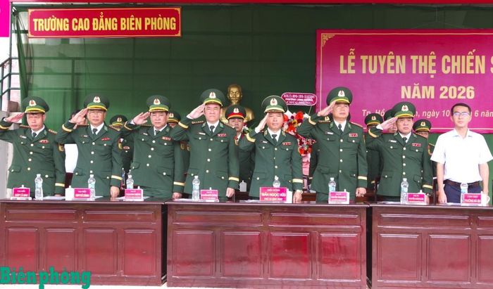 Các đại biểu dự buổi lễ. Ảnh: Lê Khoa