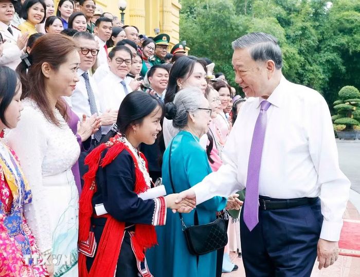  Tổng Bí thư, Chủ tịch nước Tô Lâm và các đại biểu. Ảnh: TTXVN. 