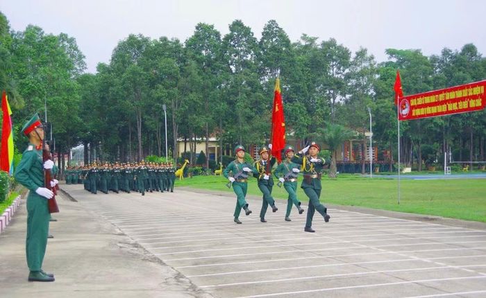 Duyệt đội ngũ tại Lễ tuyên thệ.