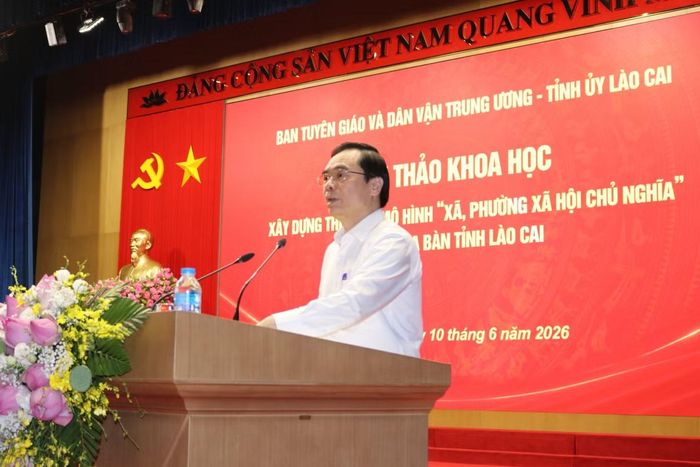 PGS.TS Dương Trung Ý - Ủy viên Ban Chấp hành Trung ương Đảng, Tổng Biên tập Tạp chí Cộng sản, tham luận tại hội thảo.