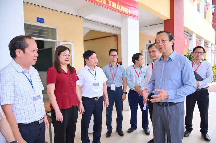 Lãnh đạo Bộ GD&amp;ĐT lưu ý địa phương tổ chức kỳ thi an toàn, nghiêm túc, đúng quy chế.