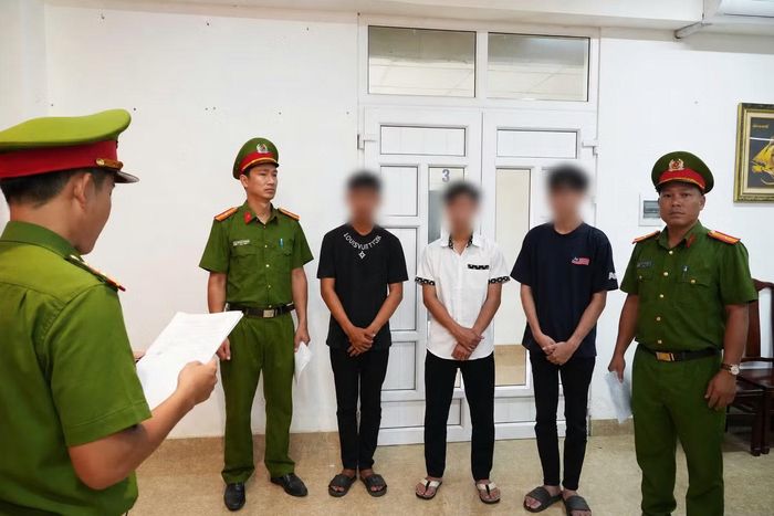 Ba đối tượng bị khởi tố về hành vi gây rối trật tự công cộng xảy ra tại xã Phú Lộc, Huế.