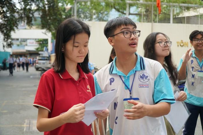 Học sinh thi vào Trường Phổ thông Năng khiếu (Đại học Quốc gia TPHCM)