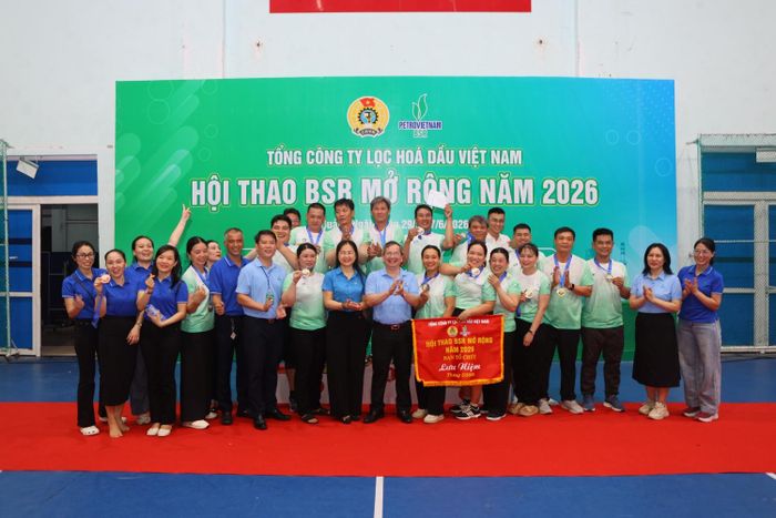 Đội BSR - BSPPT xuất sắc giành giải Nhất môn kéo co.