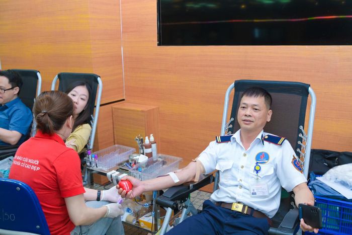 Sự tham gia của đông đảo cán bộ, nhân viên không chỉ cho thấy sức lan tỏa mạnh mẽ của chương trình mà còn phản ánh rõ nét tinh thần trách nhiệm cộng đồng đã trở thành một phần trong văn hóa doanh nghiệp Petrovietnam.