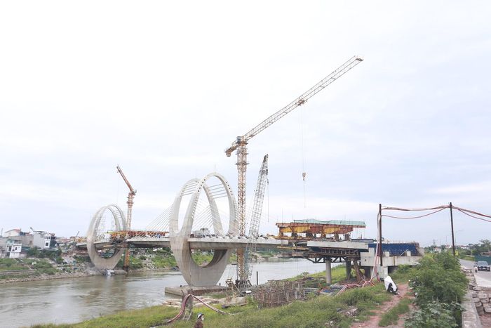 Khi hoàn thành, cây cầu được kỳ vọng sẽ mở ra trục không gian phát triển mới ở khu vực phía đông Hà Nội