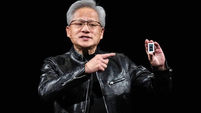 CEO Nvidia Jensen Huang giới thiệu siêu chip RTX Spark tại hội nghị Nvidia GTC bên lề Computex 2026 ở Đài Bắc, Đài Loan (Trung Quốc). Ảnh: Bloomberg
