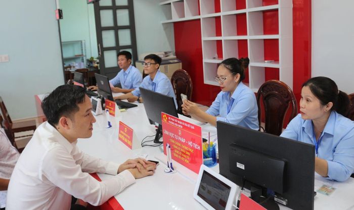  Gia Lai từng bước đưa chuyển đổi số vào các khâu trực tiếp phục vụ người dân, doanh nghiệp. Ảnh: Mai Đào
