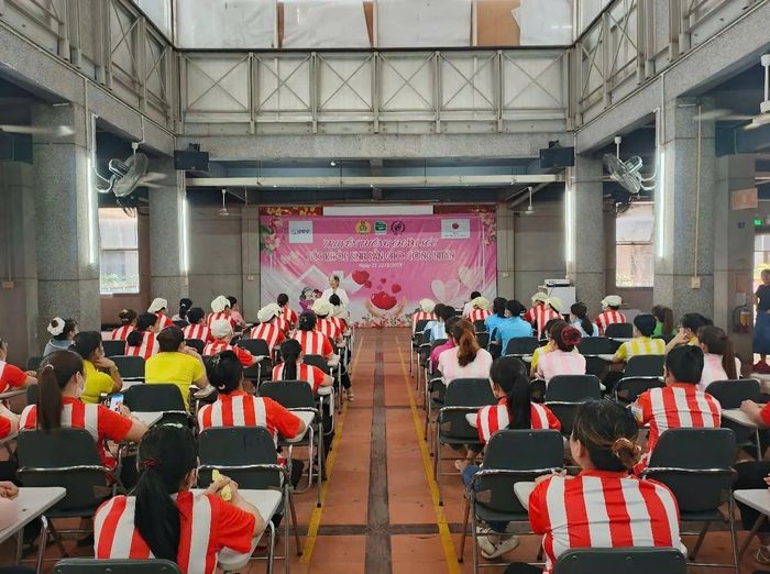 Truyền thông chăm sóc sức khỏe sinh sản cho công nhân tại Công ty TNHH Chí Hùng, Bình Dương.
