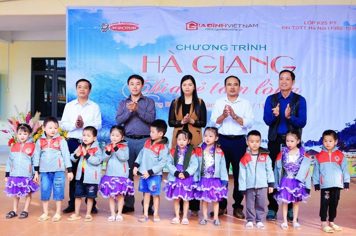 Tạp chí Gia đình Việt Nam liên tục thực hiện những việc làm thiện nguyện và bền bỉ kết nối với những tấm lòng nhân ái, các nhà hảo tâm để hỗ trợ nhiều hoàn cảnh khó khăn vươn lên, đồng thời lan tỏa những giá trị tốt đẹp trong cuộc sống.