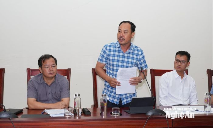 Ông Lê Quang Thanh - PGĐ Công ty Điện lực Nghệ An khẳng định sẽ phối hợp chặt chẽ với chủ đầu tư và chỉ đạo Điện lực Vinh tập trung di dời hạ tầng kỹ thuật liên quan. Ảnh: Nguyễn Toàn