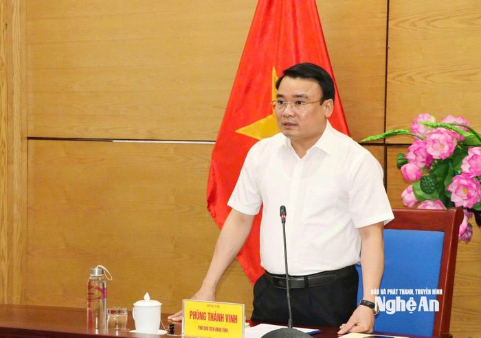 Phó Chủ tịch UBND tỉnh Phùng Thành Vinh kết luận tại buổi làm việc. Ảnh: An Duyên