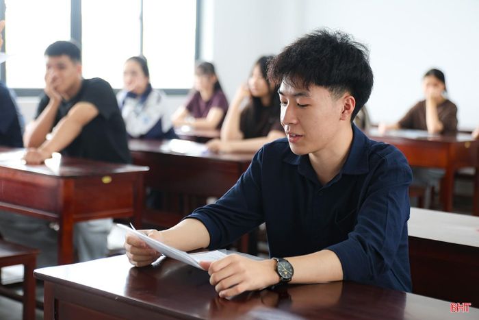 Nhiều thí sinh có tâm thế thoải mái trước kỳ thi.
