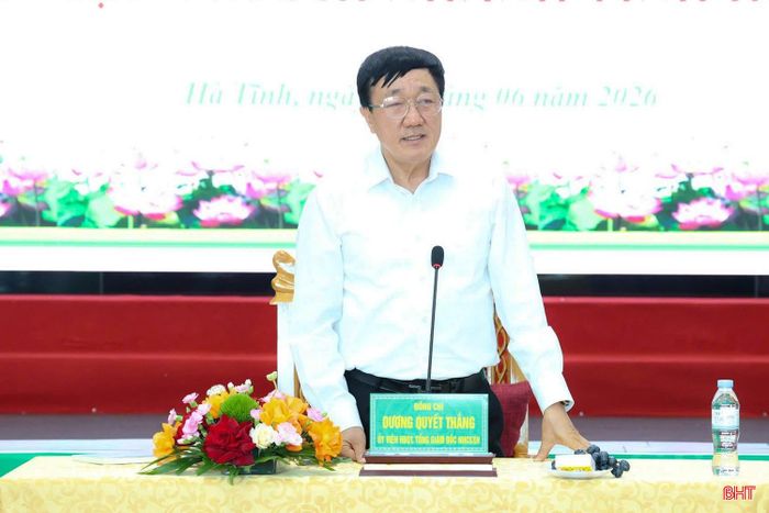 Tổng Giám đốc NHCSXH Việt Nam Dương Quyết Thắng kết luận buổi làm việc.