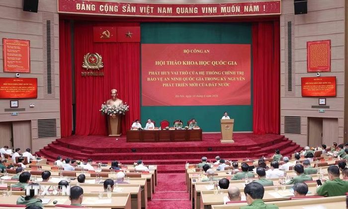 Hội thảo khoa học quốc gia: Phát huy vai trò của hệ thống chính trị bảo vệ an ninh quốc gia trong kỷ nguyên phát triển mới của đất nước. (Ảnh: Phương Hoa/TTXVN)