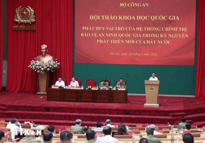 Quang cảnh hội thảo khoa học quốc gia: Phát huy vai trò của hệ thống chính trị bảo vệ an ninh quốc gia trong kỷ nguyên phát triển mới của đất nước. (Ảnh: Phương Hoa/TTXVN)