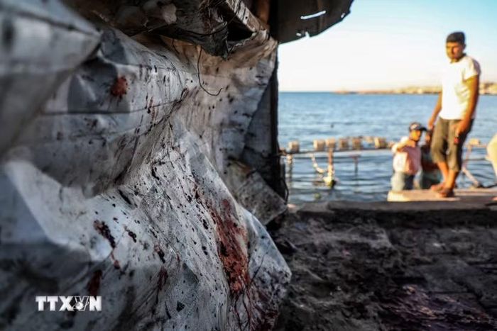 Thiệt hại sau cuộc không kích của Israel tại khu vực cảng biển ở phía Tây thành phố Gaza ngày 31/5/2026. (Ảnh: THX/TTXVN)