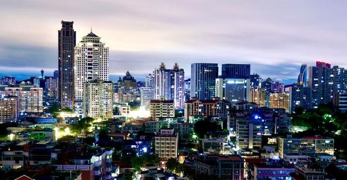 Thành phố Hạ Môn về đêm. (Ảnh: TTXVN)