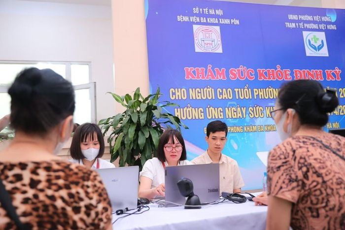 Hà Nội nâng cao chất lượng y tế cơ sở gắn với số hóa dữ liệu. (Ảnh: Minh Quyết/TTXVN)