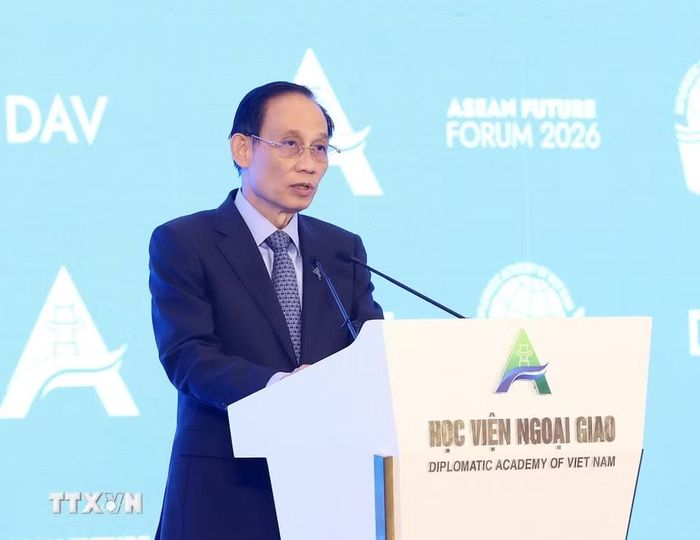 Đồng chí Lê Hoài Trung, Ủy viên Bộ Chính trị, Bộ trưởng Bộ Ngoại giao phát biểu bế mạc Diễn đàn Tương lai ASEAN 2026. (Ảnh: An Đăng/ TTXVN)