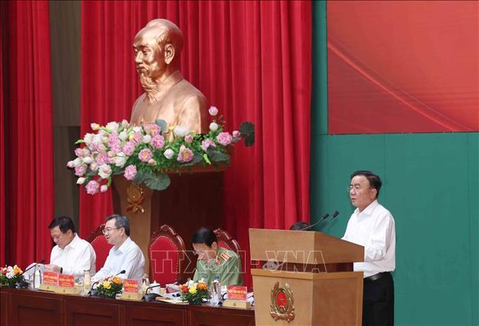 Đồng chí Trần Cẩm Tú, Ủy viên Bộ Chính trị, Thường trực Ban Bí thư phát biểu chỉ đạo hội thảo. Ảnh: Phương Hoa/TTXVN