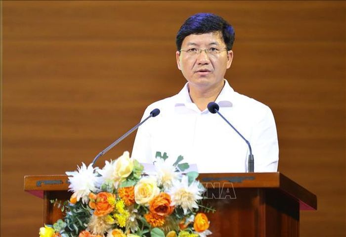 Phó Bí thư Tỉnh ủy, Chủ tịch Ủy ban MTTQ Việt Nam tỉnh Điện Biên Mùa A Vảng phát biểu tại hội nghị.