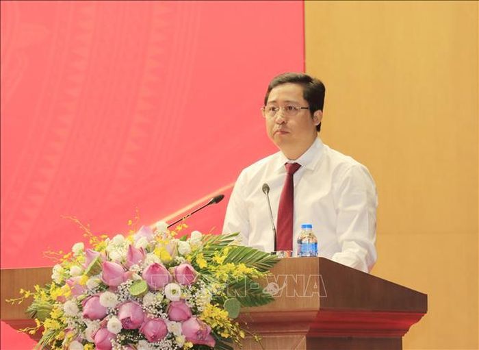 Ủy viên Trung ương Đảng, Bí thư Tỉnh ủy Lào Cai Dương Quốc Huy phát biểu đề dẫn hội thảo. Ảnh: Đinh Thùy/TTXVN