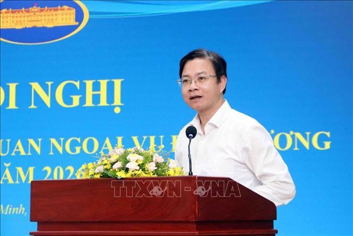 Ông Ngô Lê Văn, Thứ trưởng Bộ Ngoại giao phát biểu khai mạc Hội nghị.