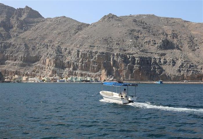 Quang cảnh làng Kumzar ở miền Bắc Oman, gần eo biển Hormuz. Ảnh: THX/TTXVN