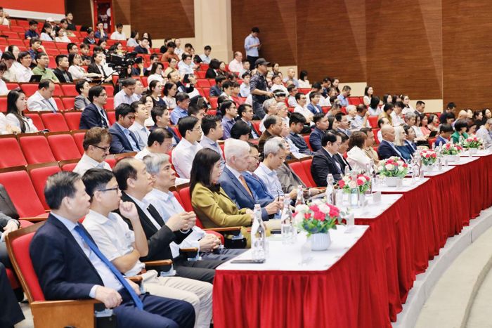 Các đại biểu tham dự chương trình. Ảnh: Nguyễn Mạnh