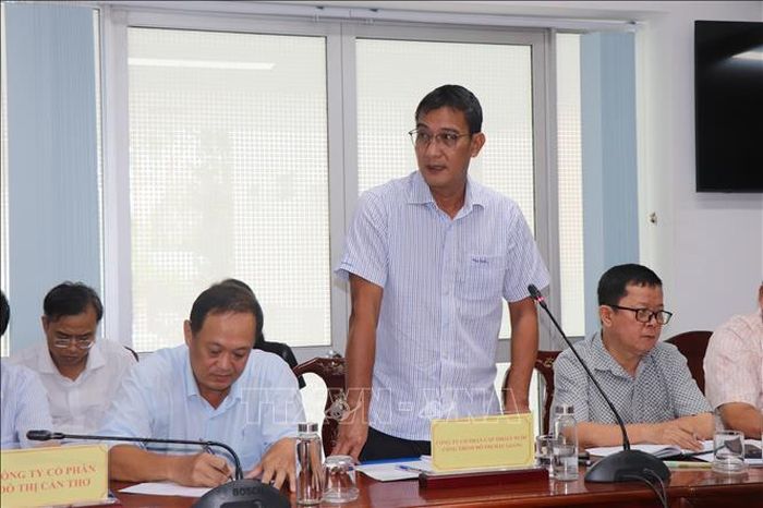 Ông Bùi Trọng Lực, Tổng Giám đốc Công ty Cổ phần Cấp thoát nước - Công trình đô thị Hậu Giang thông tin về khó khăn trong thu gom, vận chuyển xử lý rác thải rắn.