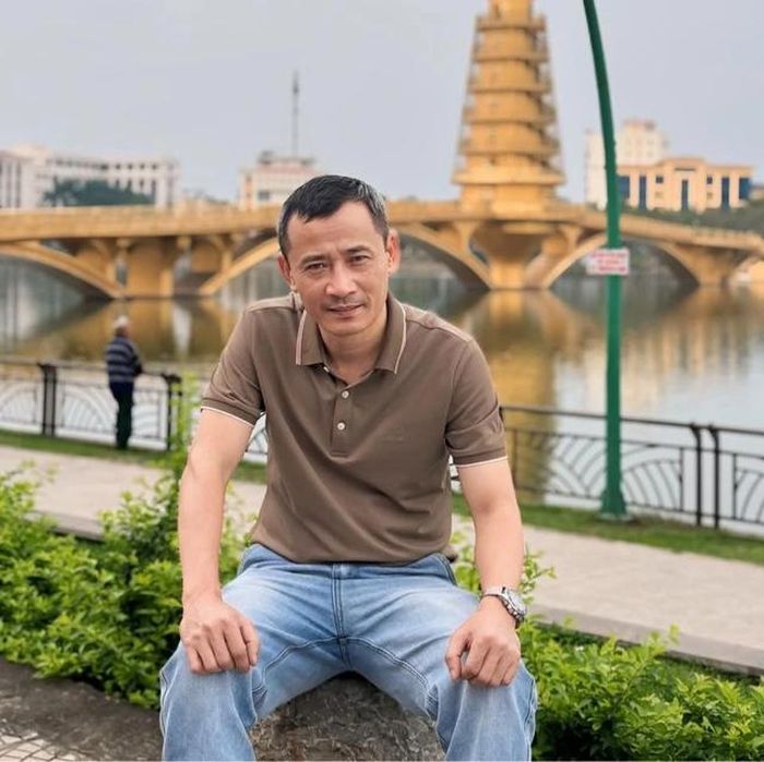 NSƯT Hồng Quân ngoài đời.