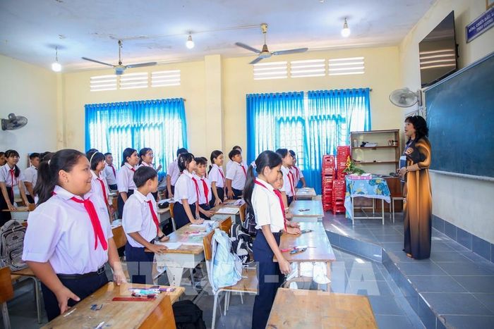 Công tác tư vấn, phân luồng giáo dục góp phần giúp học sinh lựa chọn lộ trình học tập phù hợp với năng lực và nhu cầu xã hội. Ảnh: Giang Phương – TTXVN