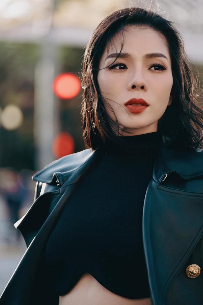 Lệ Quyên duy trì sức hút sau nhiều năm hoạt động nghệ thuật.