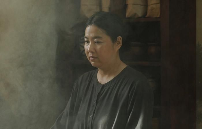 Trong phim, Lê Khánh đảm nhận vai bà Tánh. 
