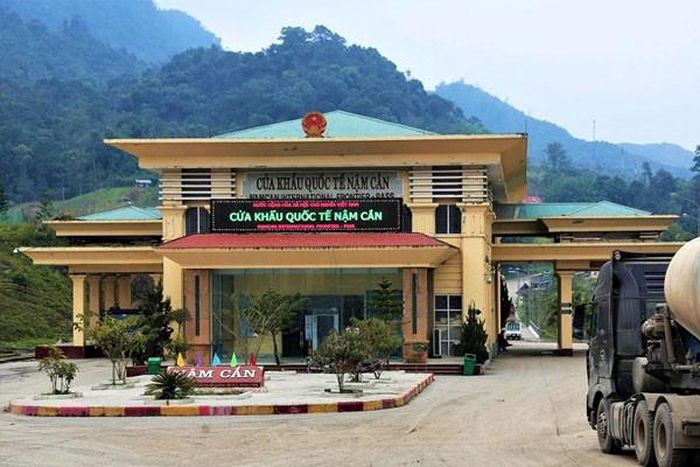 Cửa khẩu Nậm cắn.