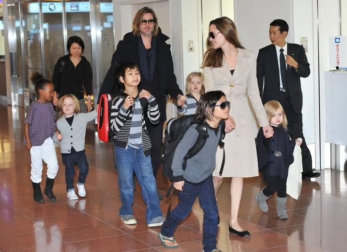 Gia đình Brad Pitt và Angelina Jolie thời điểm chưa đổ vỡ.